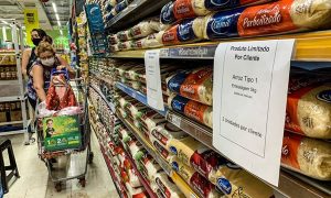 Inflação dos mais pobres sobe com alimentos e a dos mais ricos cai, diz Ipea