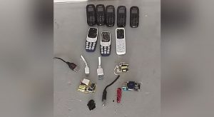 Detento tenta entrar em presídio com 8 celulares no ânus em Mato Grosso