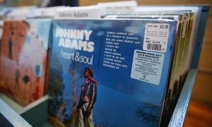 Vendas de vinil superam receitas de CDs pela primeira vez desde 1980