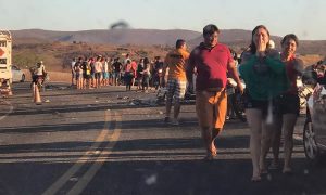 Motociclista e garupeiro morrem após colisão com muro de residência no interior do Ceará