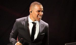 Fernando Pires, do Só Pra Contrariar, é internado em Uberlândia após acidente