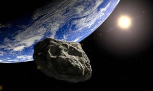 Asteroide do tamanho de dois campos de futebol passa próximo à Terra