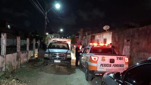 Adolescente de 16 anos é assassinado a tiros, e amiga de 14 anos fica gravemente ferida