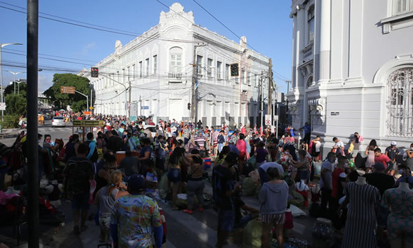 Ceará tem alta na taxa de transmissão da Covid; especialistas apontam possibilidade de segunda onda