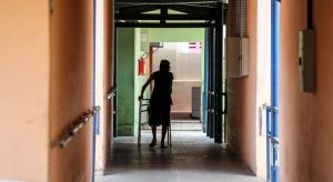 Cerca de 40% dos idosos que vivem em abrigos foram contaminados pela Covid-19, no Ceará