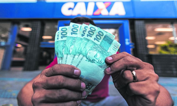 Ministério Público Federal investiga descontos indevidos em auxílio emergencial no Ceará