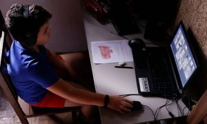 Ensino remoto pode continuar até o fim de 2021, diz conselho de educação