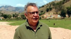 Prefeito que morreu na véspera da eleição é reeleito com 60,8% dos votos em MG