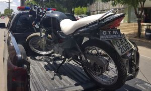 Moto furtada ontem em Juazeiro foi recuperada pouco tempo depois