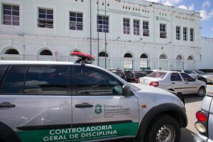 Policial e ex-PM são presos no Ceará por suspeitas de sequestrar homem e extorquir família