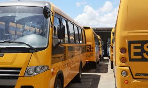 Governo do Ceará quer isentar IPVA para transportes escolares