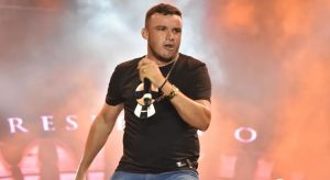 Cantor Junior Vianna é internado com 75% dos pulmões comprometidos por Covid-19