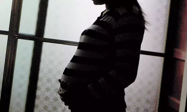 Gravidez na adolescência é uma fábrica de pobres na América Latina, diz ONU