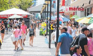 Expectativa de vida do cearense sobe 2 anos na última década, calcula IBGE