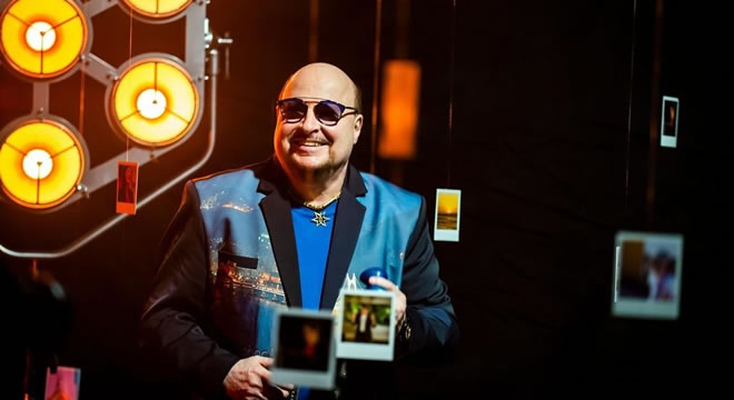 Paulinho, vocalista do Roupa Nova, apresenta melhora significativa, mas segue internado