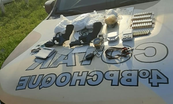 Cotar apreende armas, munições, dinheiro e 2kg de cocaína, em Iguatu