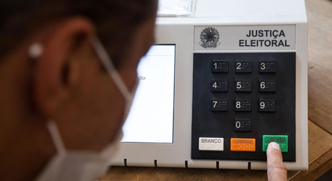 10,2% dos eleitores cearenses baixaram o e-Título de julho até novembro deste ano