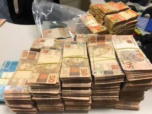 Polícia Federal apreende R$ 600 mil por suspeita de crime eleitoral