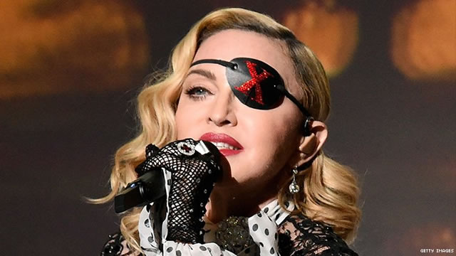 Fãs se confundem e declaram luto a Madonna após morte de Maradona