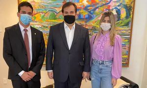 Vereadora eleita de Juazeiro visita deputado Rodrigo Maia em Brasília
