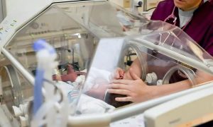 Enfermeira é denunciada por matar 8 bebês e tentar o mesmo com outros 10