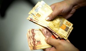 Pagamento do 13º salário deve injetar R$ 5,31 bilhões na economia cearense