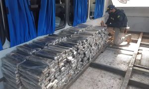 PRF realiza terceira maior apreensão de drogas da história da corporação no Ceará