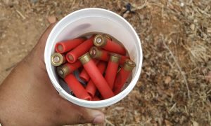 Polícia Militar apreende munições em recipiente plástico no Icó