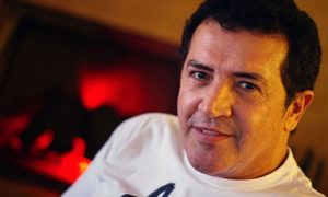 Beto Barbosa lembra que só tinha 5% de chance de curar câncer e celebra saúde