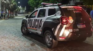 Motociclista é assassinado a tiros em praça no Centro de Horizonte