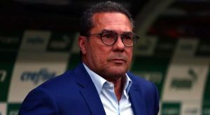 Luxemburgo é internado após testar positivo para Covid-19 pela segunda vez