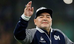 Autópsia do corpo de Maradona aumenta as evidências de erro médico
