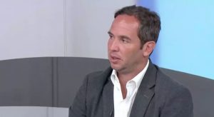 Caio Ribeiro é criticado na internet após pedir cautela sobre a festa de Neymar