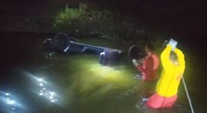 Adolescente de 16 anos morre após perder controle e cair com carro dentro de rio