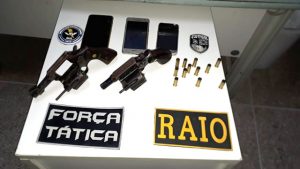 Homens invadem casa, fazem família refém e trocam tiros com o Raio, em Crato