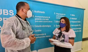 Profissionais que atuam no combate à Covid-19 recebem homenagem em Cedro