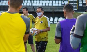 Ex-treinador do Icasa, Francisco Diá, fecha com Ferroviário para a temporada 2021