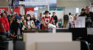 Brasil proíbe voos vindos do Reino Unido após descoberta de nova mutação do coronavírus