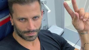 Henri Castelli é hospitalizado após se envolver em briga em Maceió