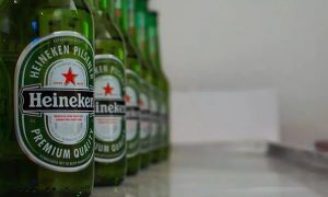Heineken sofre com falta de garrafas de vidro