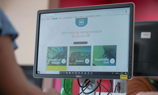 Cartórios do Ceará já autenticam documentos online; saiba como fazer