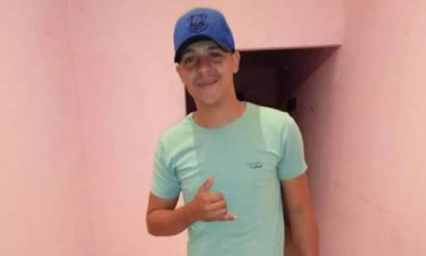 Corpo de jovem cearense achado morto no Rio Tietê em São Paulo é sepultado em Salitre