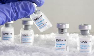 Secretaria da Saúde prepara planos projetando aplicação de mais de uma vacina no Ceará