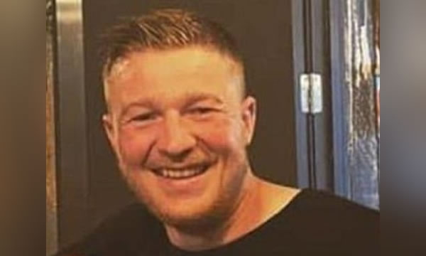 Homem é jogado de barco por amigos, prende a perna em hélice e morre