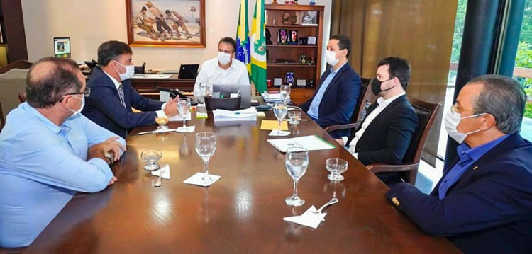 Prefeitos do Crajubar se reúnem com Camilo e Fernando Santana por benefícios da PPI