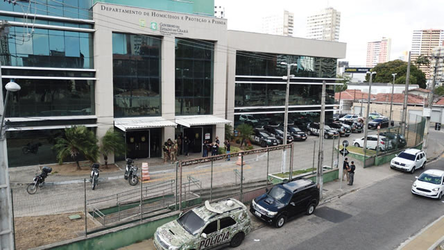 Duas irmãs são presas suspeitas de participarem de morte de comerciante após roubo