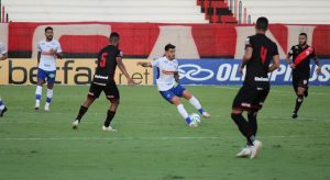 Fortaleza perde para Atlético Goianiense por 2 a 0 no estádio Antônio Accioly