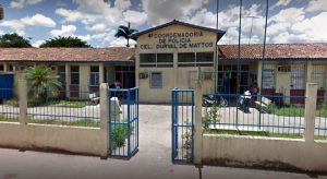 Homem é preso na Bahia após atirar na cabeça de companheira e tratar ferida com folhas