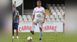 Bolsonaro veta suspensão de dívidas de clubes de futebol durante pandemia