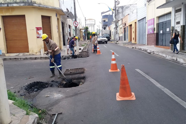 Seinfra de Juazeiro minimiza efeitos das chuvas no Bairro José Geraldo da Cruz